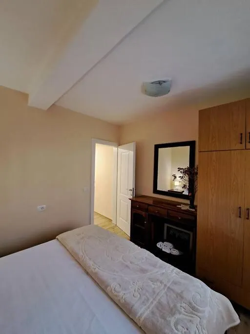 Quiet, Cozy, Luminous Apartment Tirana
